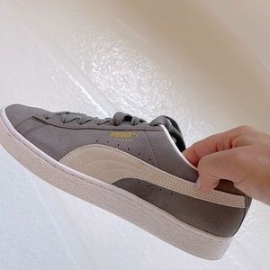 Brand new puma classic Men’s sneaker grey and white